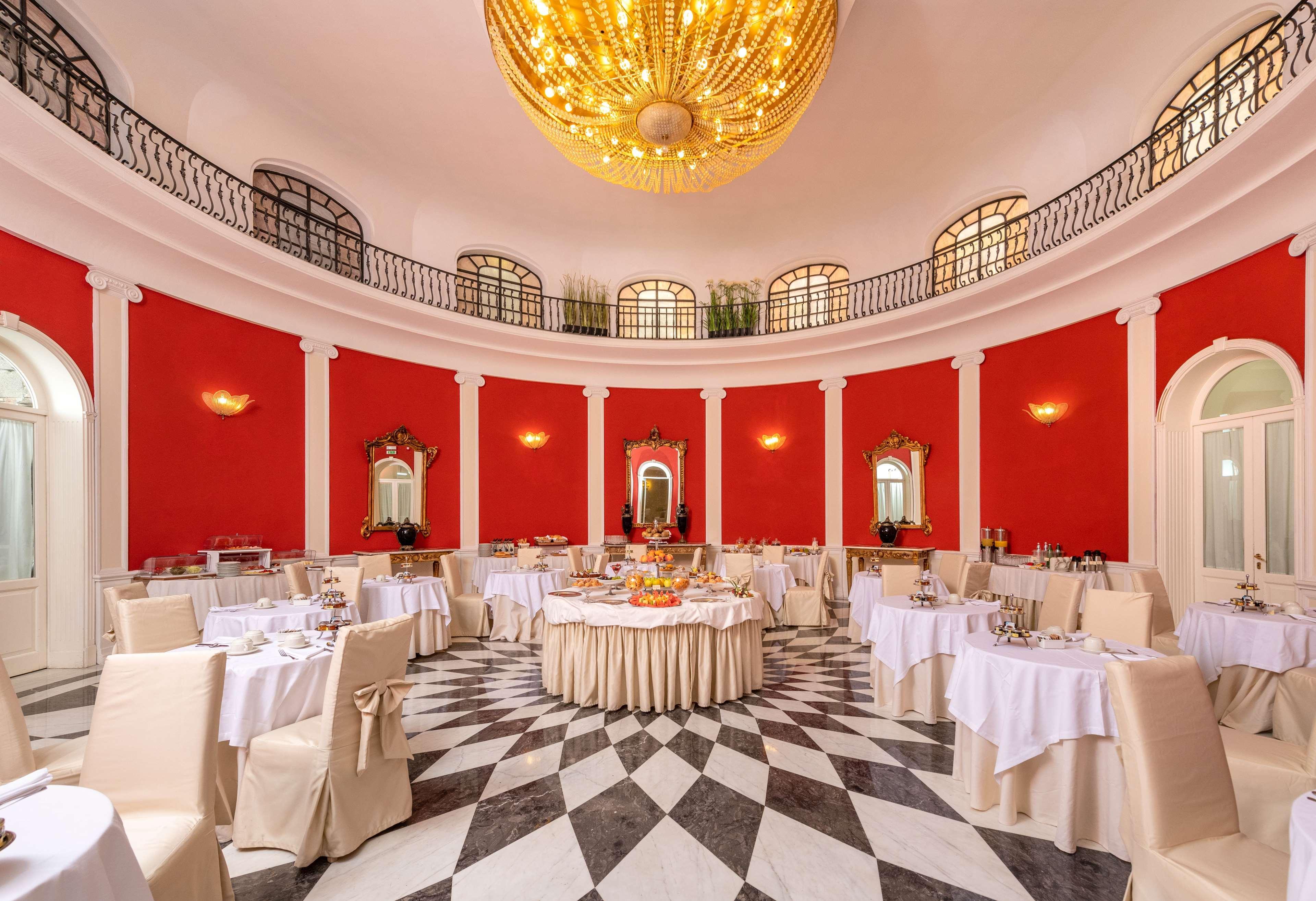 Radisson Blu Ghr Hotel 4*